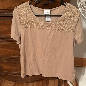 New Directions Beige Lace Short Sleeve Tee